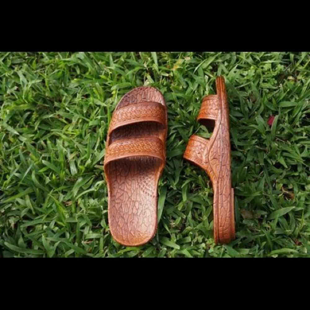 Hawaiian Pali Slippers